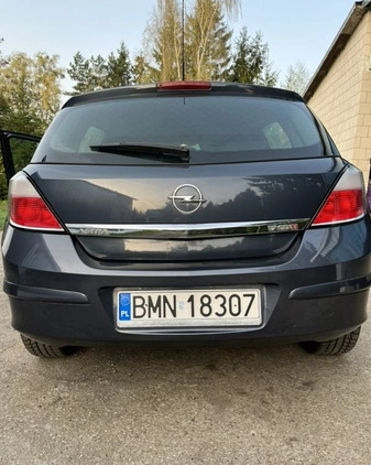 Opel Astra cena 8700 przebieg: 252000, rok produkcji 2006 z Knyszyn małe 137